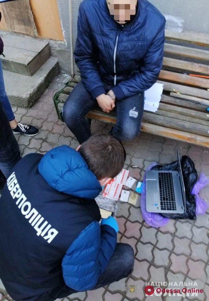 В Одесской области задержали мошенников, продававших поддельные талоны на горючее