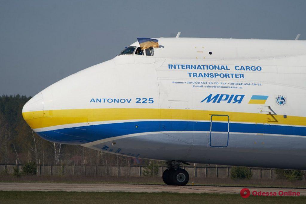Самолет из Китая привез в Украину 103 тонны гуманитарного груза