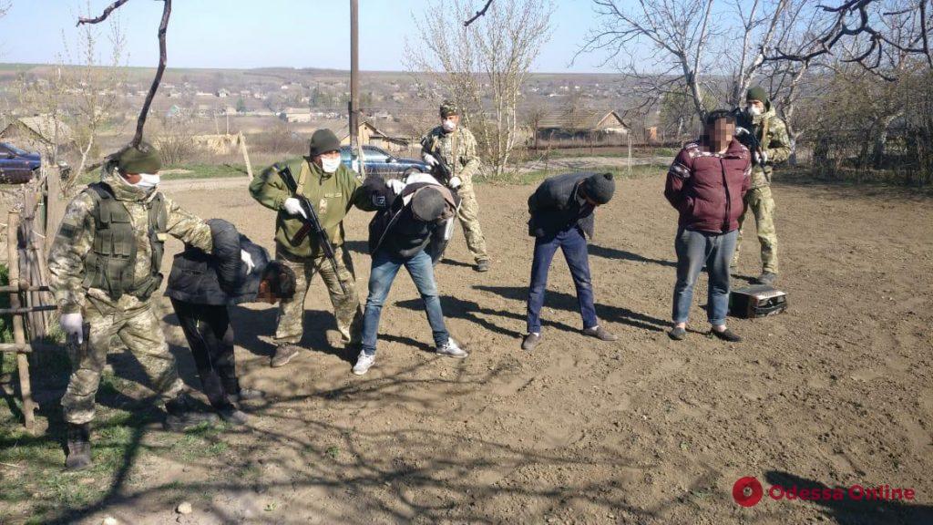 На чердаке частного дома в Одесской области прятались нелегалы из Молдовы