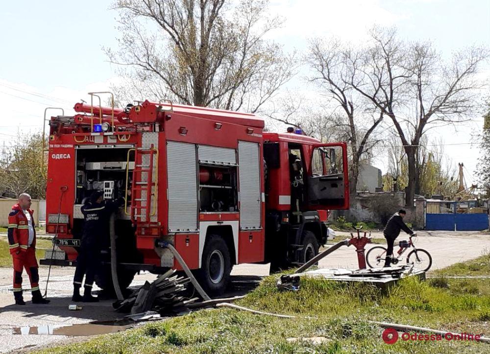 В Лузановке сгорела деревянная пристройка (фото)