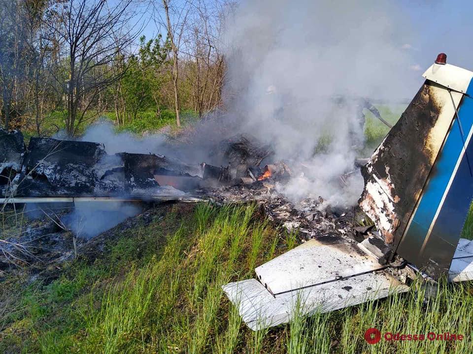 В Днепропетровской области два человека погибли при падении самолета