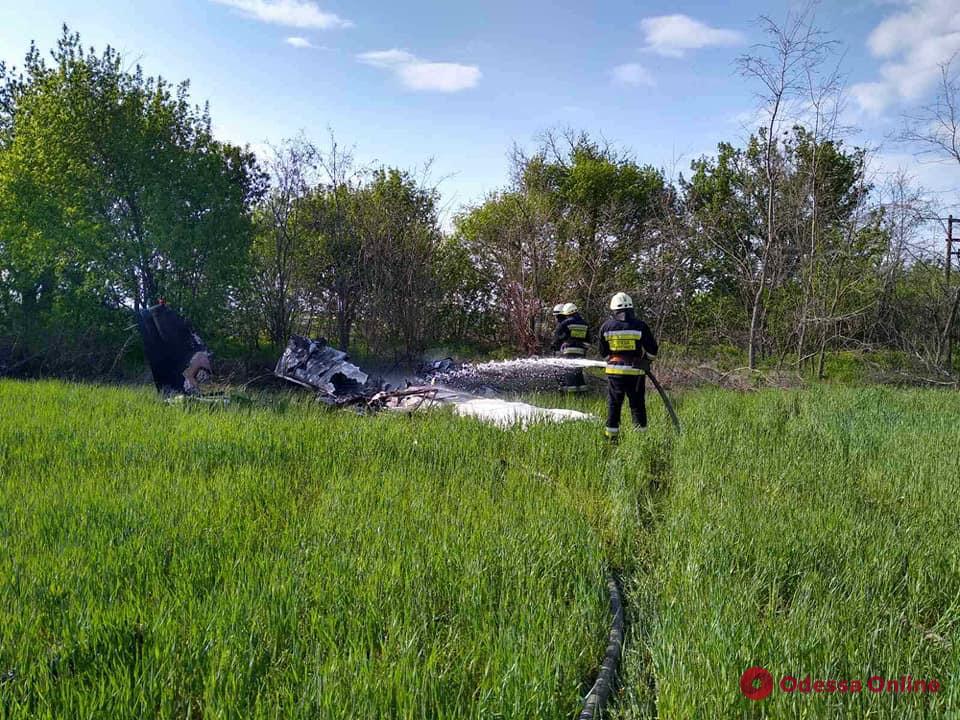 В Днепропетровской области два человека погибли при падении самолета