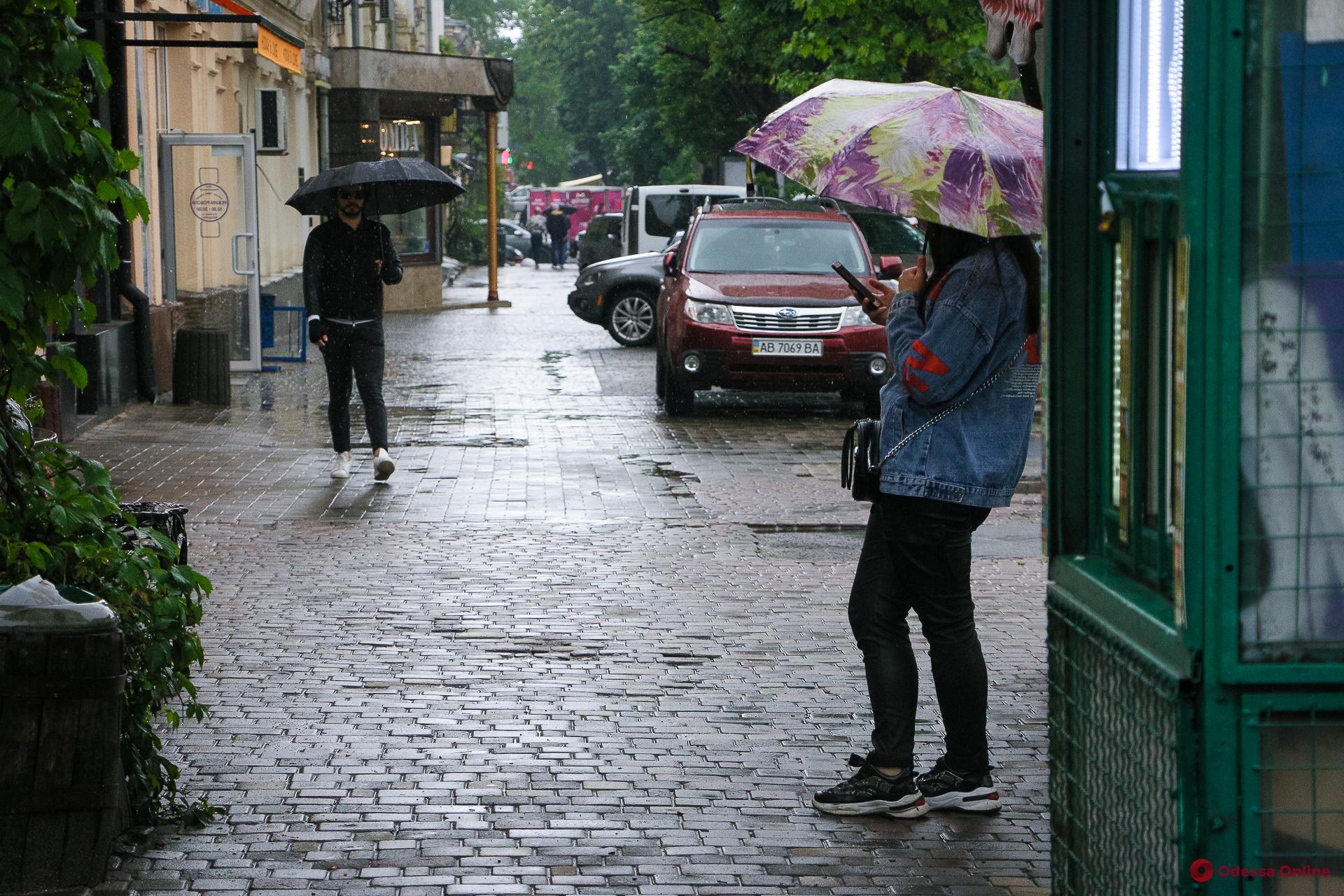 Непогода в Одессе: как это было (фоторепортаж)