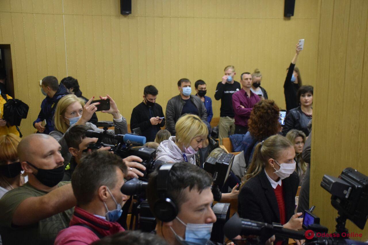 Одесситы проводят акцию в поддержку Андрея Хаецкого — апелляционный суд рассматривает вопрос о смягчении меры пресечения