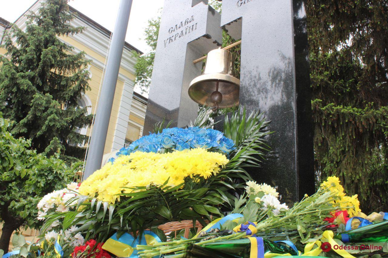Одесса: во дворе штаба оперативного командования «Юг» открыли памятник погибшим бойцам АТО (фото)