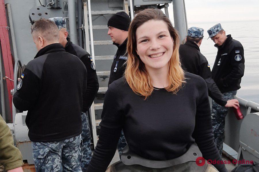 Одесса: впервые в истории ВМС женщина-военнослужащая получила водолазную квалификацию