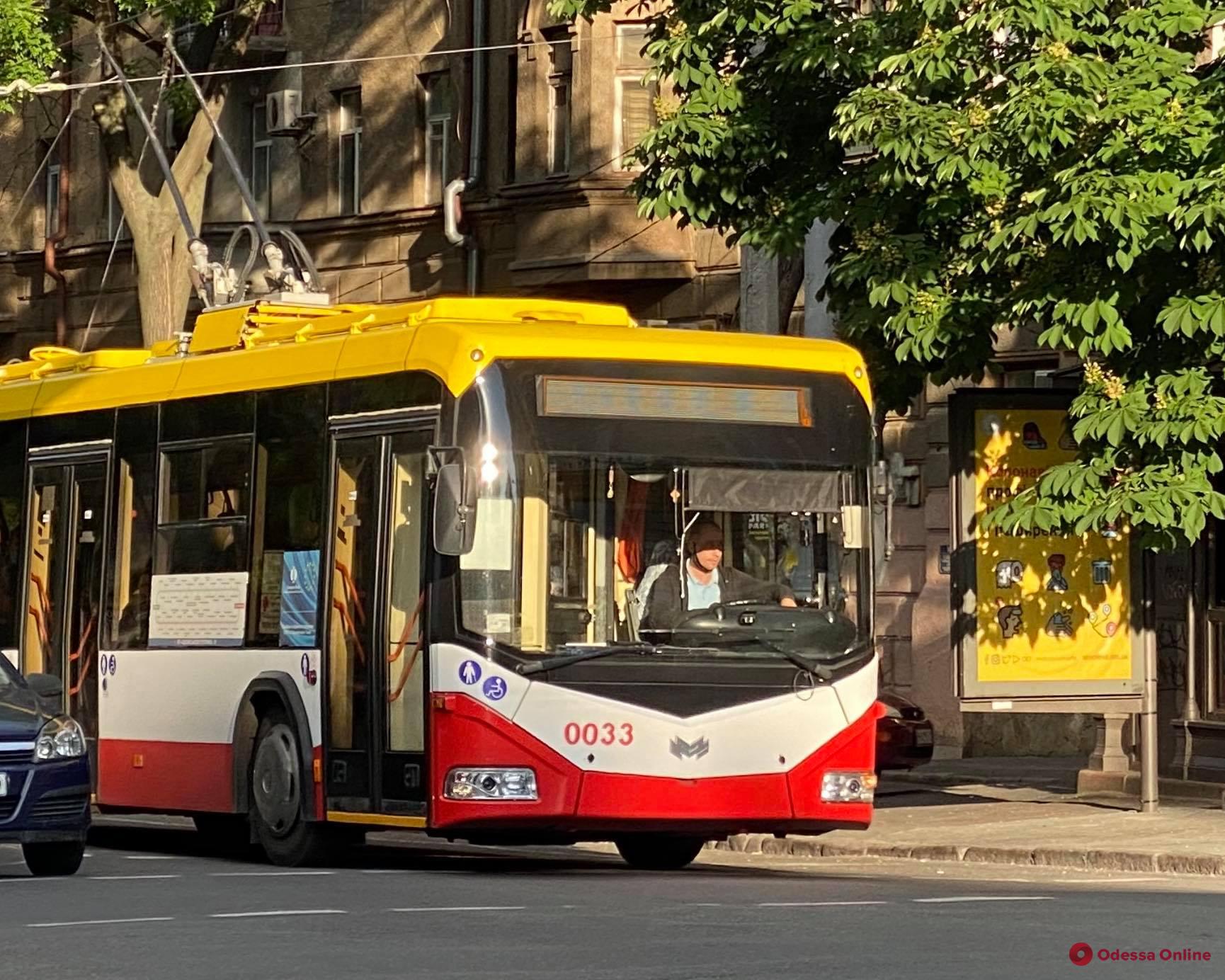 В Одессе на маршруты вышли 56 троллейбусов и 89 трамваев