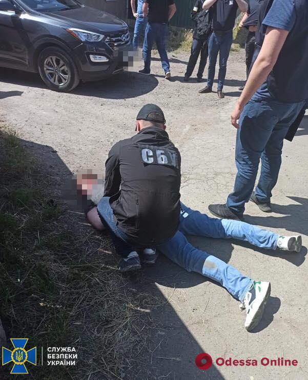 Госинспектора Одесской таможни поймали на взятке