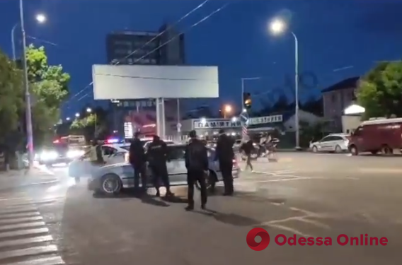В Одессе патрульные с погоней ловили 12-летнего лихача на BMW (видео)