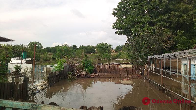 На севере Одесской области выпал град, а на юге – ливень подтопил дома (фото, видео)