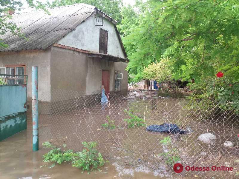 На севере Одесской области выпал град, а на юге – ливень подтопил дома (фото, видео)