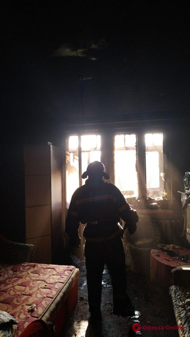 В Черноморске при пожаре пострадал мужчина