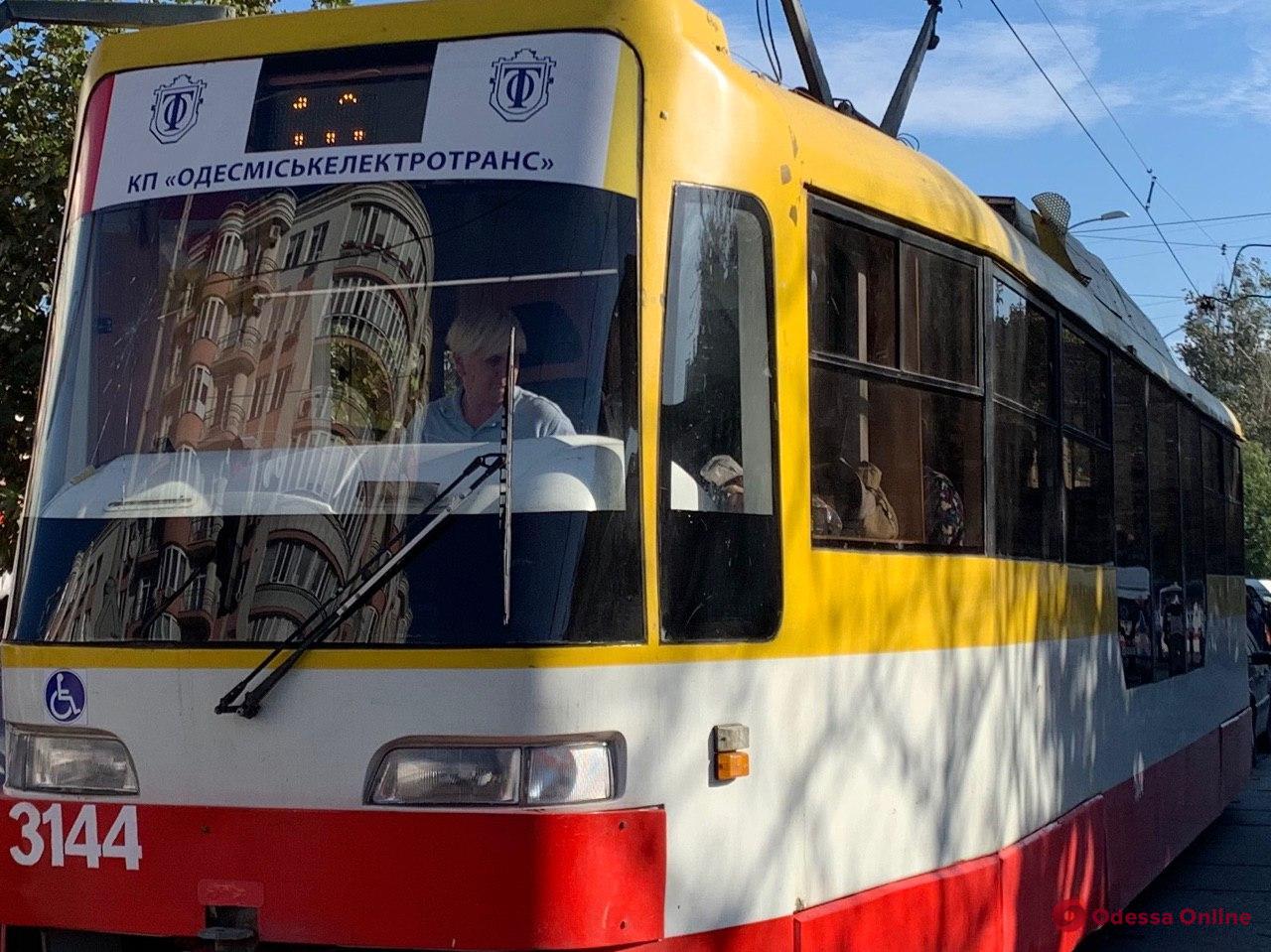 В Одессе работают 73 трамвая и 39 троллейбусов