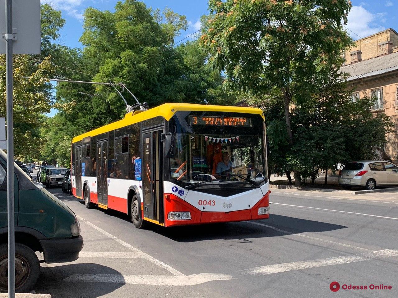 В Одессе на маршруты вышли 55 трамваев и 42 троллейбуса
