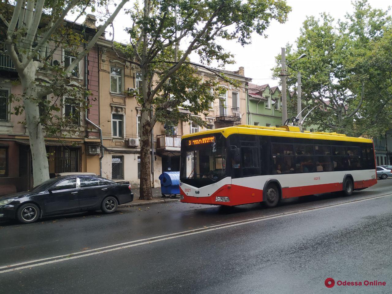 В Одессе работают 59 трамваев и 43 троллейбуса