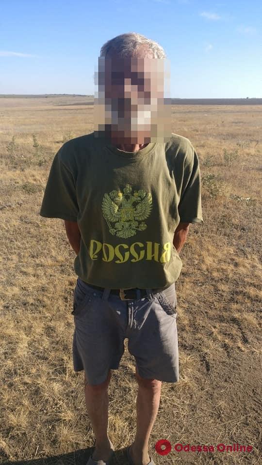 В Одесской области пограничники задержали велосипедиста в футболке с надписью «Россия»