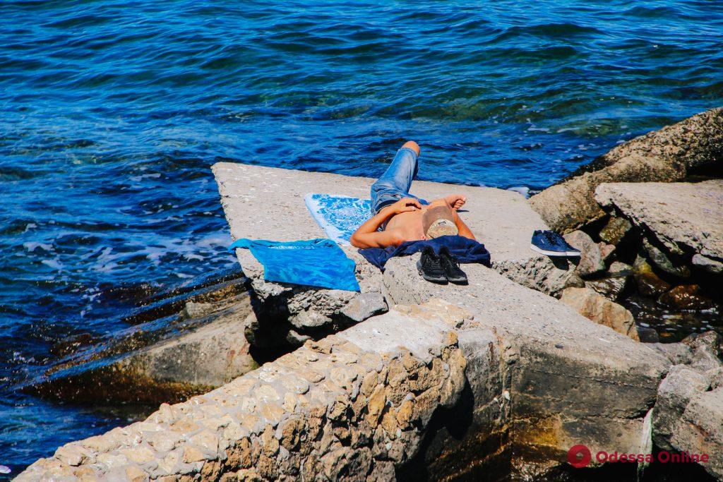 Каким был последний день лета на одесском побережье (фоторепортаж)