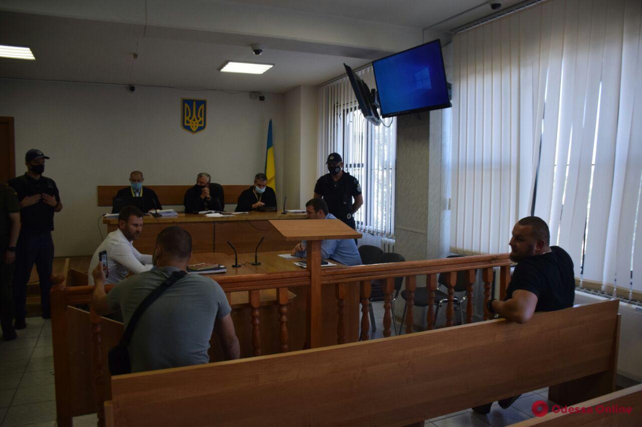 The court left in the jail a man who fired at the car of the Odessa activist
