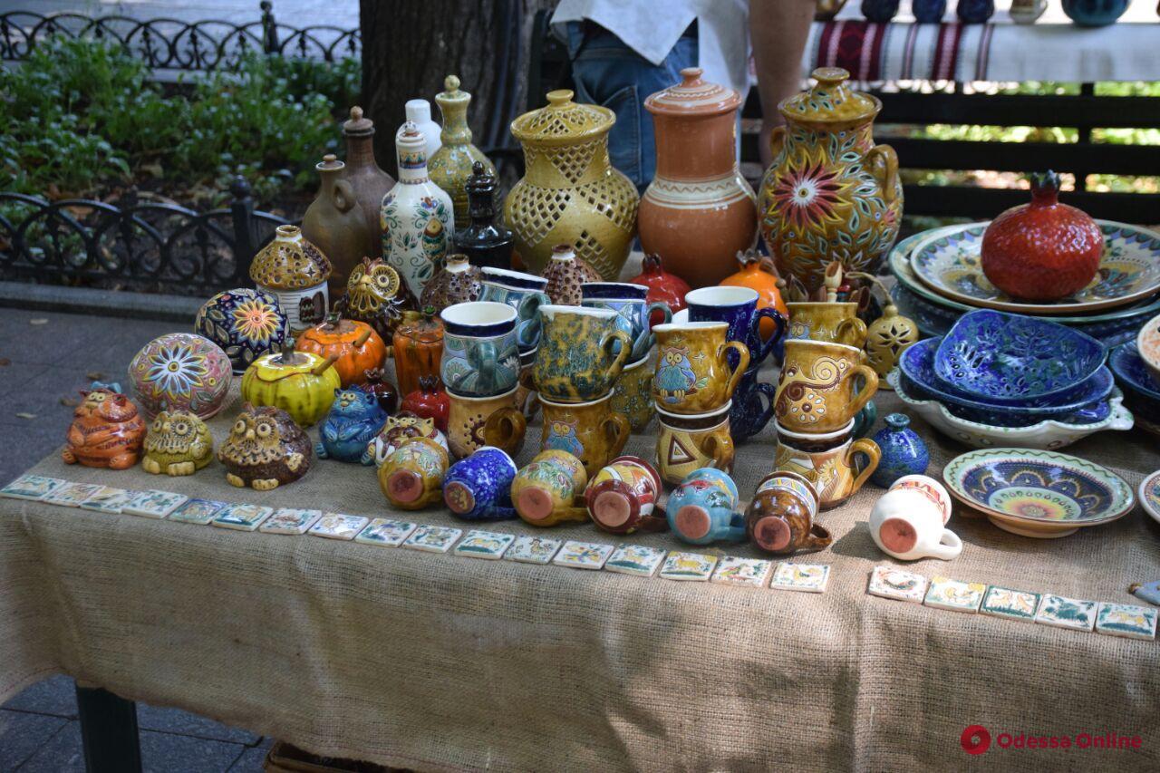 Exhibition-fair of folk craftsmen opened on Primorsky Boulevard (photo)