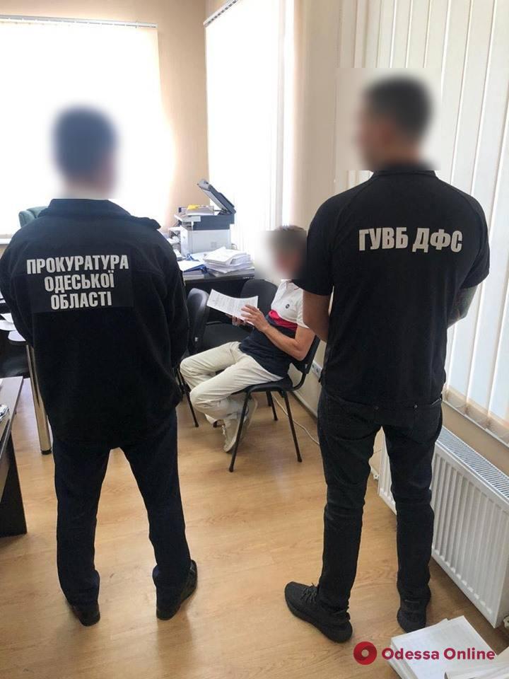 Одесского экс-таможенника подозревают в присвоении конфиската