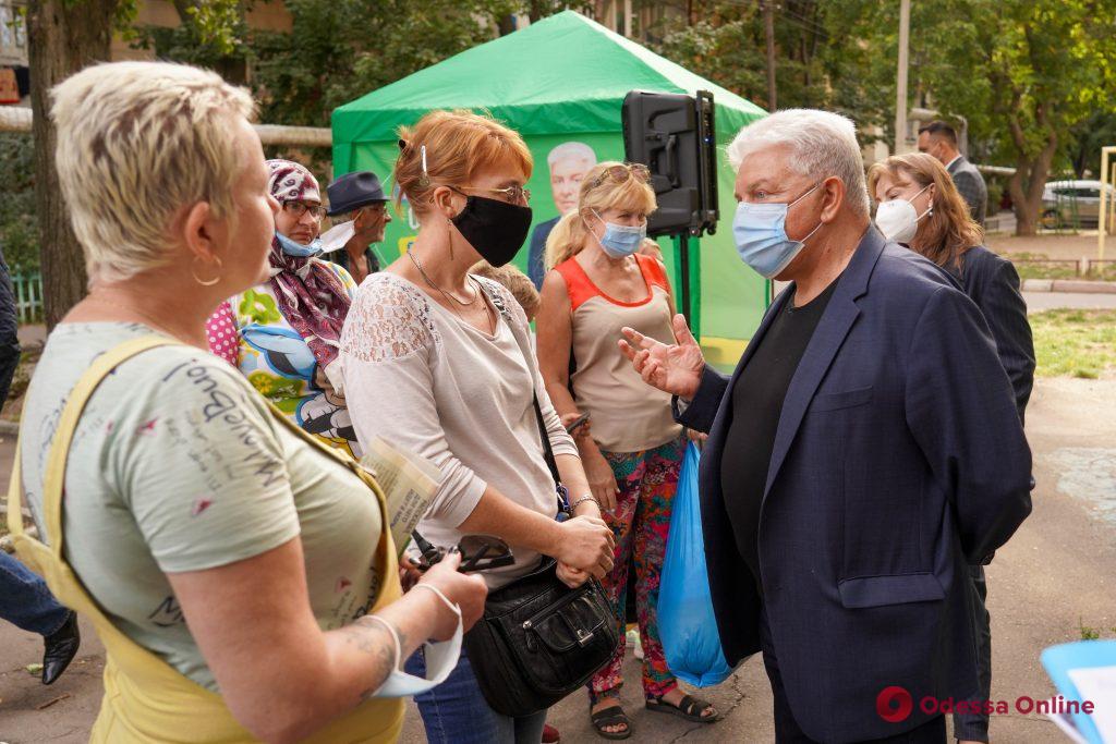 Олег Филимонов встретился с одесситами: больше всего люди жалуются на проблемы в сфере ЖКХ