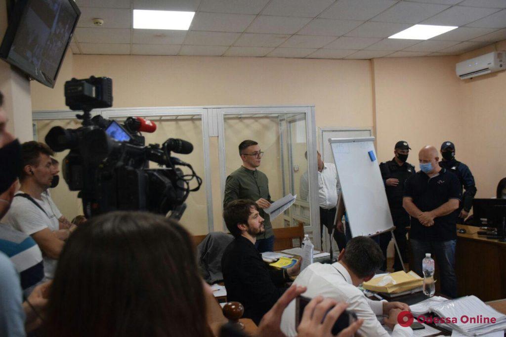 Одесский суд оставил Стерненко под ночным домашним арестом