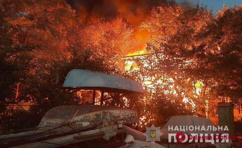 Полиция расследует обстоятельства пожара в Черноморке