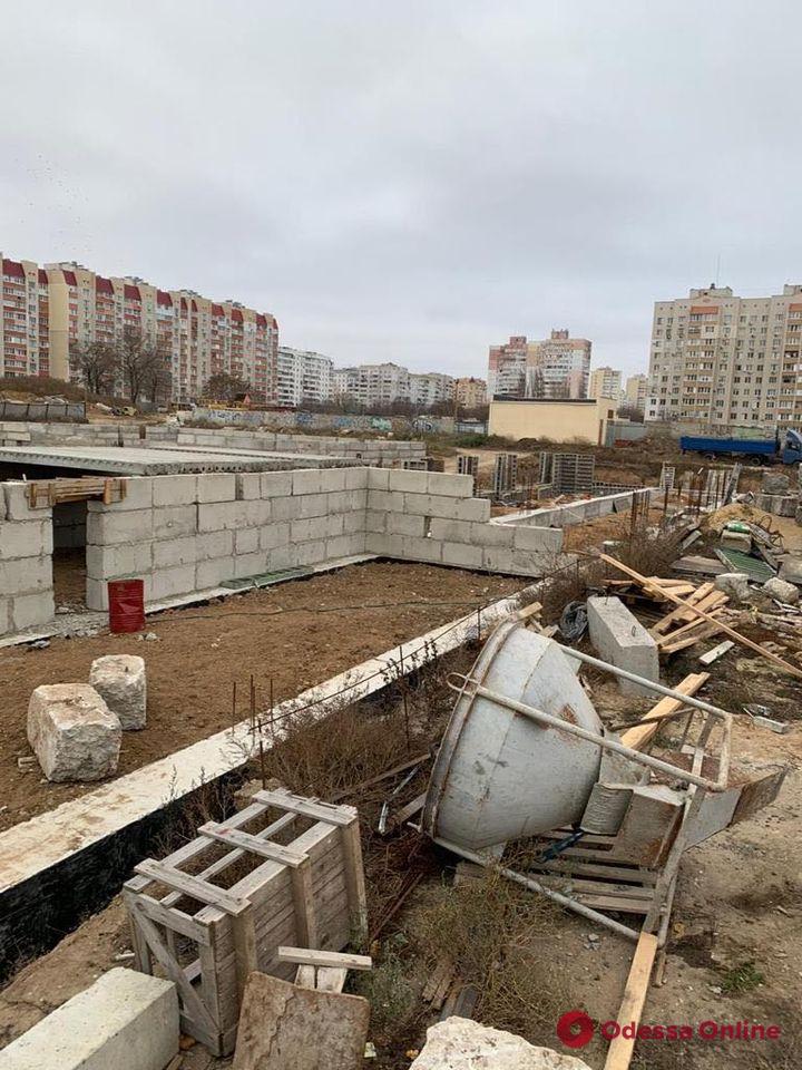 В Одессе подрядчик строительства школы присвоил 17 миллионов