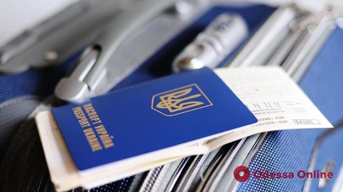 Covid-19: Румыния ввела обязательный двухнедельный карантин для туристов из Украины