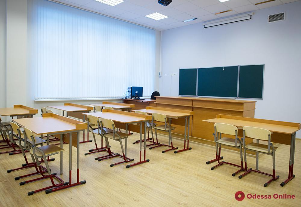Отругала девочку за ответ на украинском языке: из одесской гимназии уволили учительницу