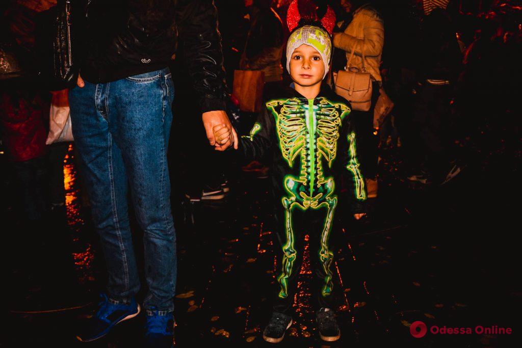 Скелеты, привидения и Фредди Крюгер: Одесса ярко празднует Хэллоуин (фоторепортаж)