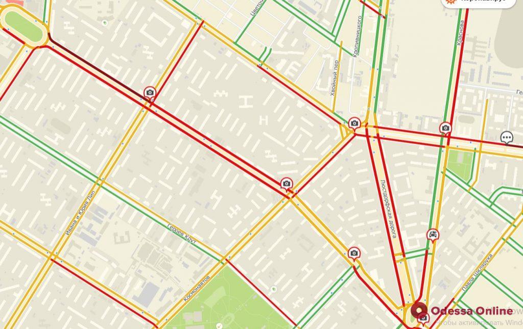 Дорожная обстановка в Одессе: пробки в спальных районах и тянучка в центре