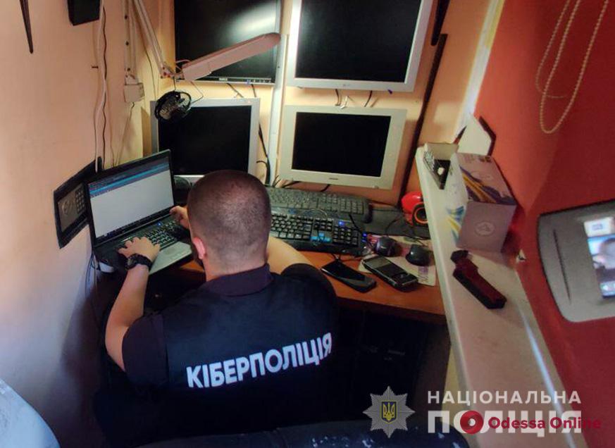 Хакер из Одесской области воровал и продавал базы данных в сети