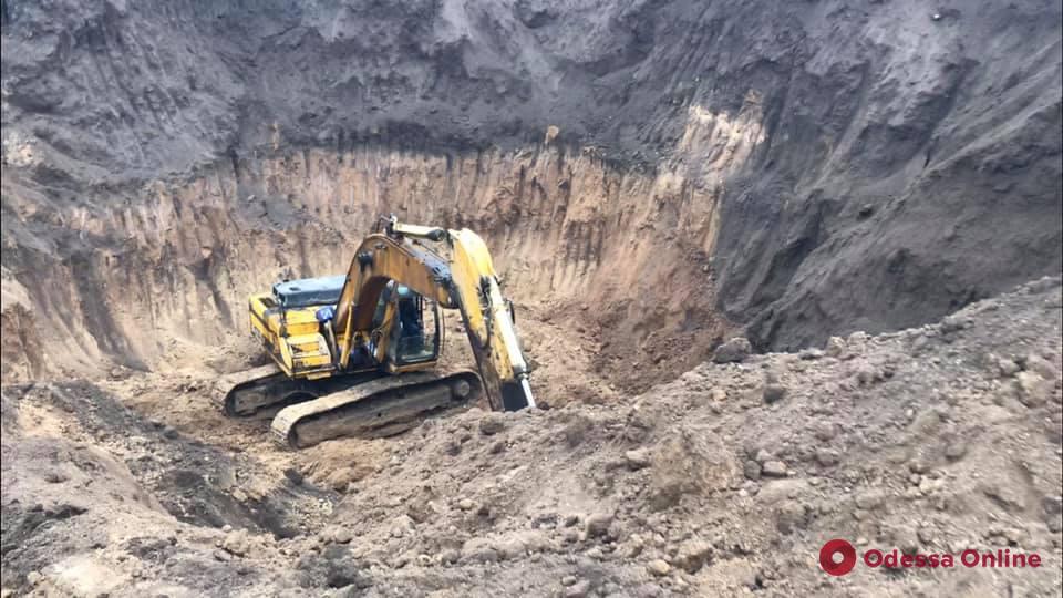 Под охраной одесского агентства «Варта міста» в Николаевской области раскопали скифский курган