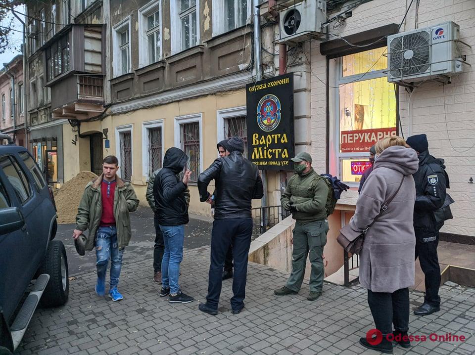В Одессе николаевские полицейские провели обыск по делу об уничтожении древнего скифского кургана