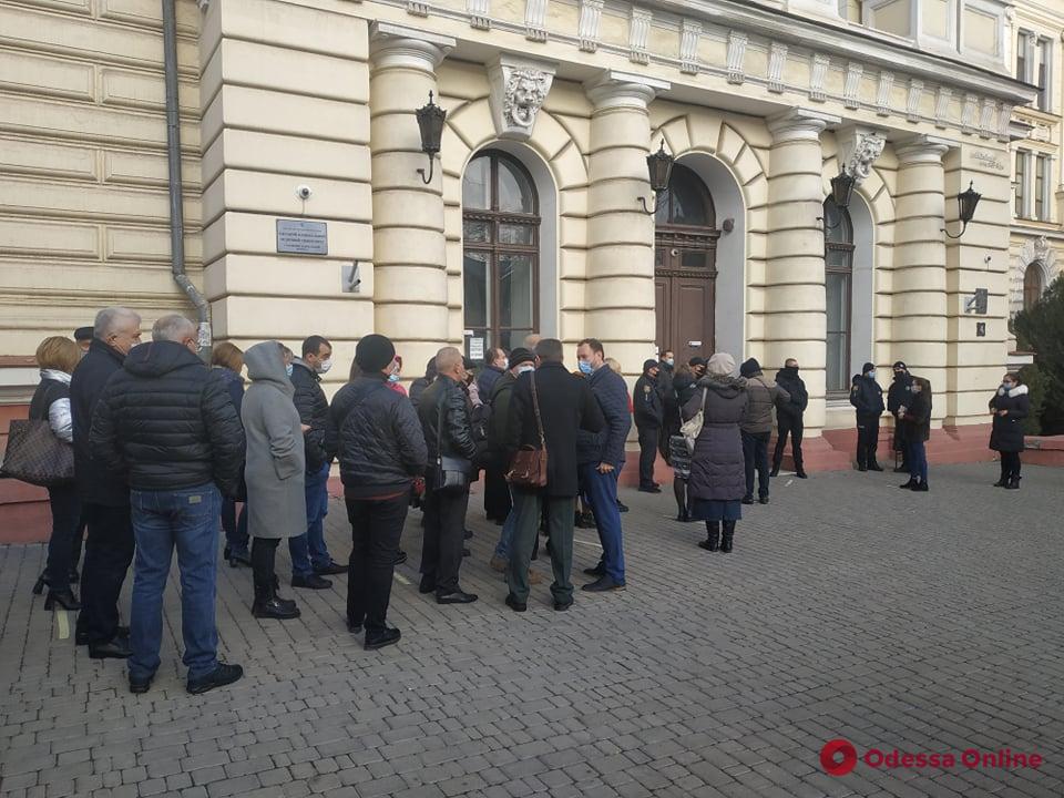 Выборы ректора Одесского медуниверситета проходят за закрытыми дверями (фото, видео)