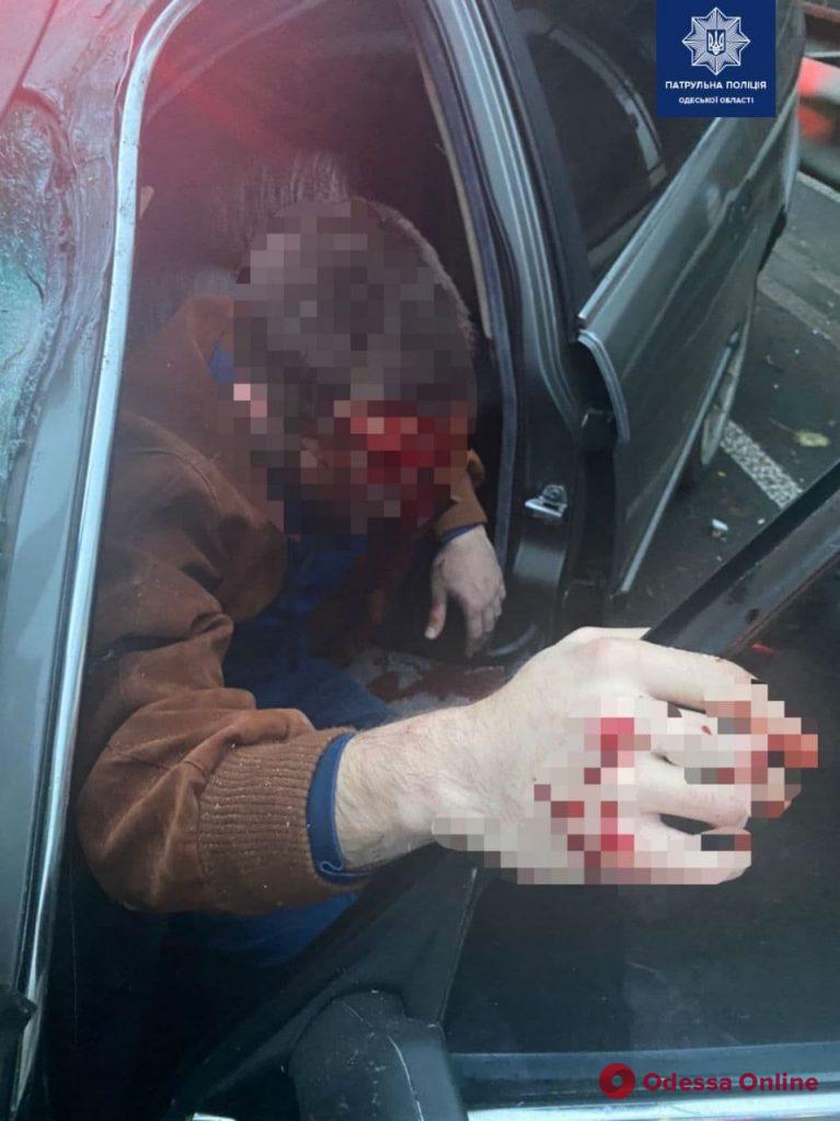 В центре Одессы мужчина угнал BMW и устроил жёсткое ДТП – есть пострадавшая