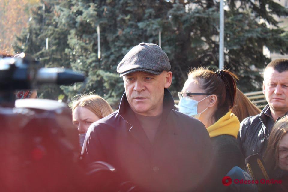 Геннадий Труханов поддержал одесских рестораторов на митинге против карантина «выходного дня»
