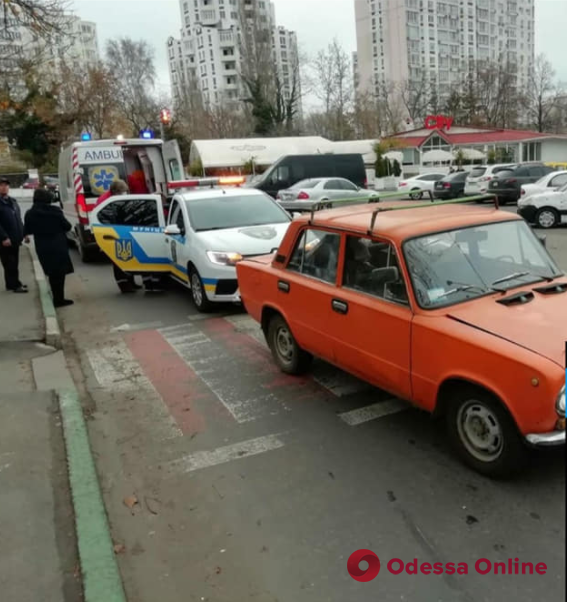 Под Одессой у пешеходного перехода сбили женщину