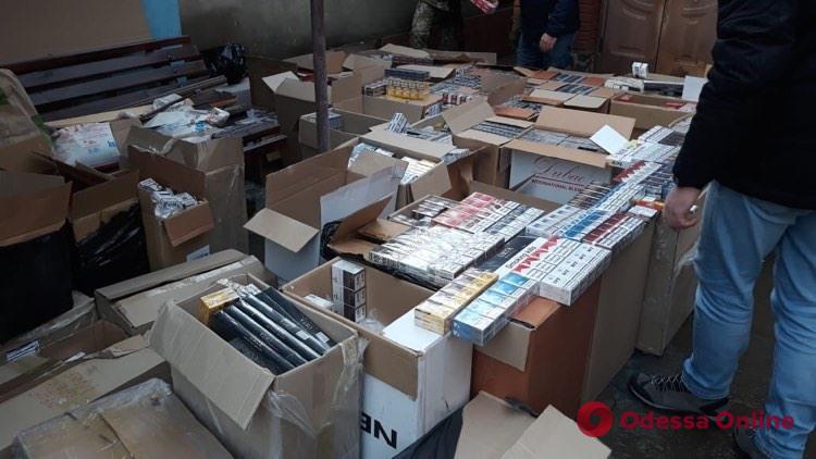 В Одесской области правоохранители нашли нелегальных сигарет на миллион