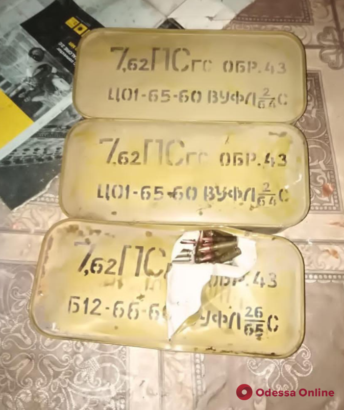 Военные из Одесской области незаконно продавали оружие и боеприпасы
