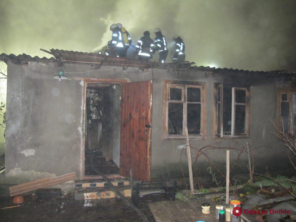 На Фонтане сгорел заброшенный дом
