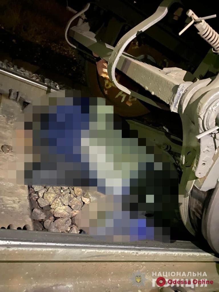 В Одессе мужчина погиб под колесами поезда