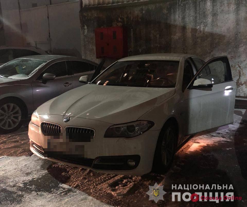 В центре Одессы пытались поджечь BMW (фото)