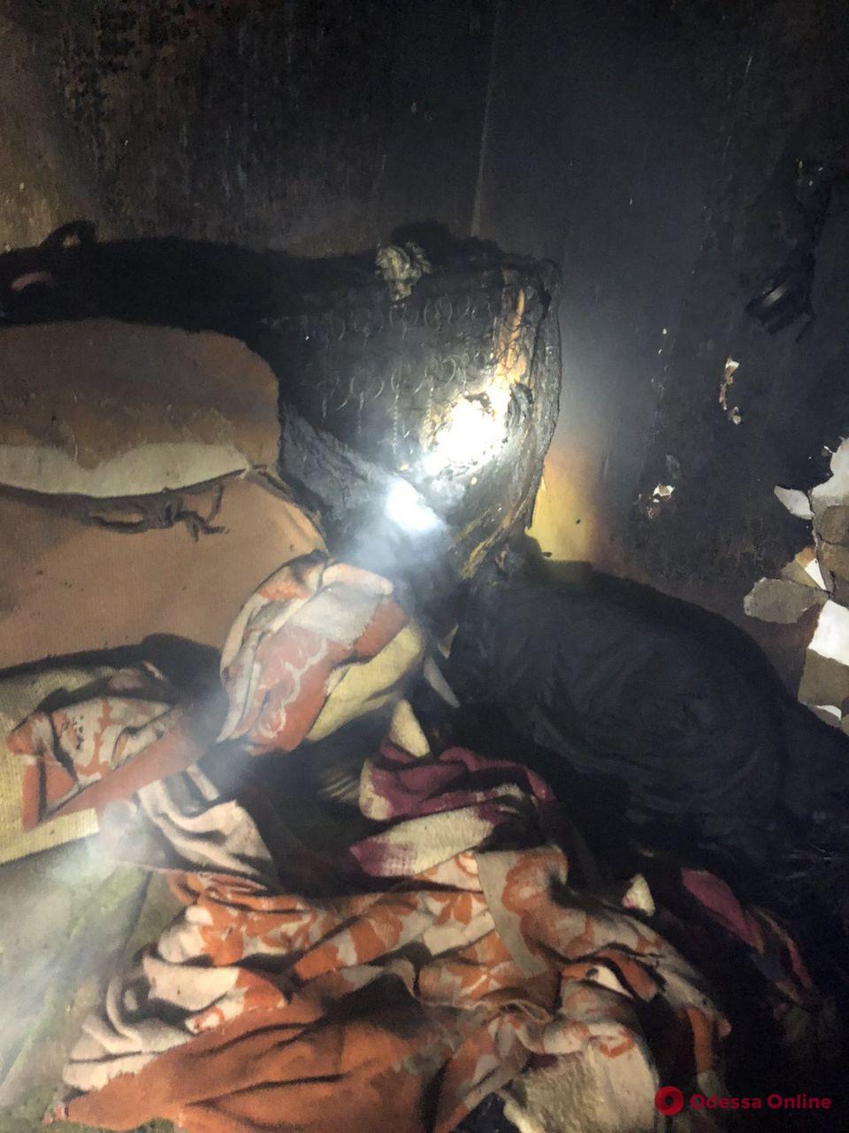 На Малиновского во время пожара в частном доме погиб мужчина