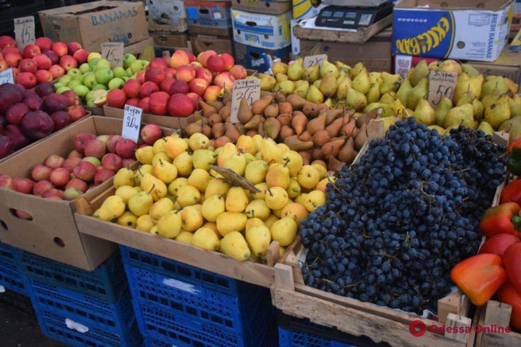 Раки, помело и редиска: воскресные цены на одесском «Привозе»