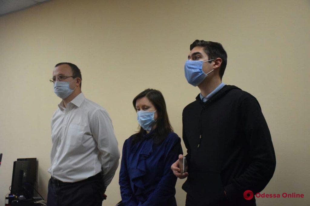 Освободили в зале суда: обвиняемые по делу о нападении на Устименко получили условные сроки
