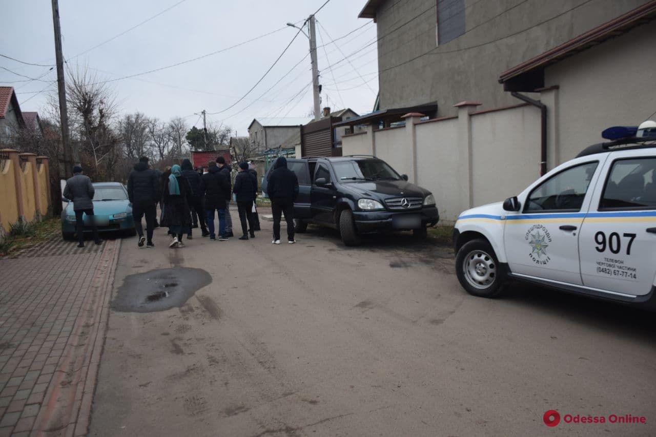 Одессит стрелял в полицейских, которые пришли к нему домой с обыском