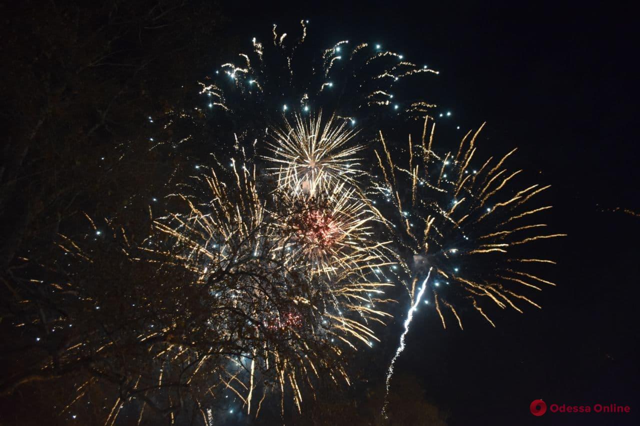Привет, 2021-й: праздничный фейерверк на Думской площади (фото, видео)