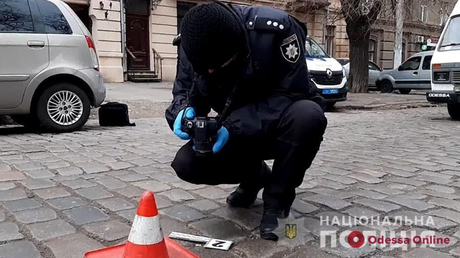Полиция расследует обстоятельства стрельбы в центре Одессы